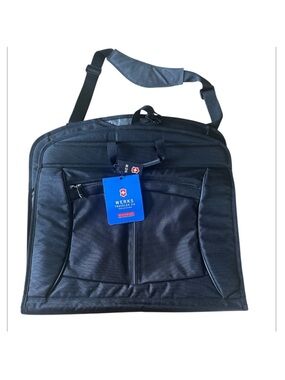 VICTORINOX Werks Traveler 2.0 deluxe garment sleeve